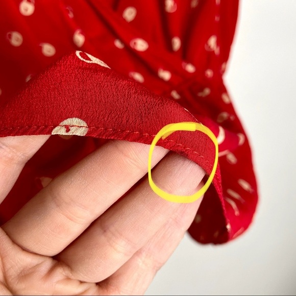 Petticoat Alley 100% Silk Cherry Red Lock Print Blouse - Picture 9 of 14